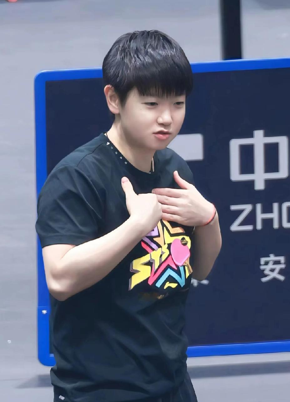 不敢想等莎莎将来退役了心里再没有了热爱该怎么去面对这一地的鸡零狗碎心中的光