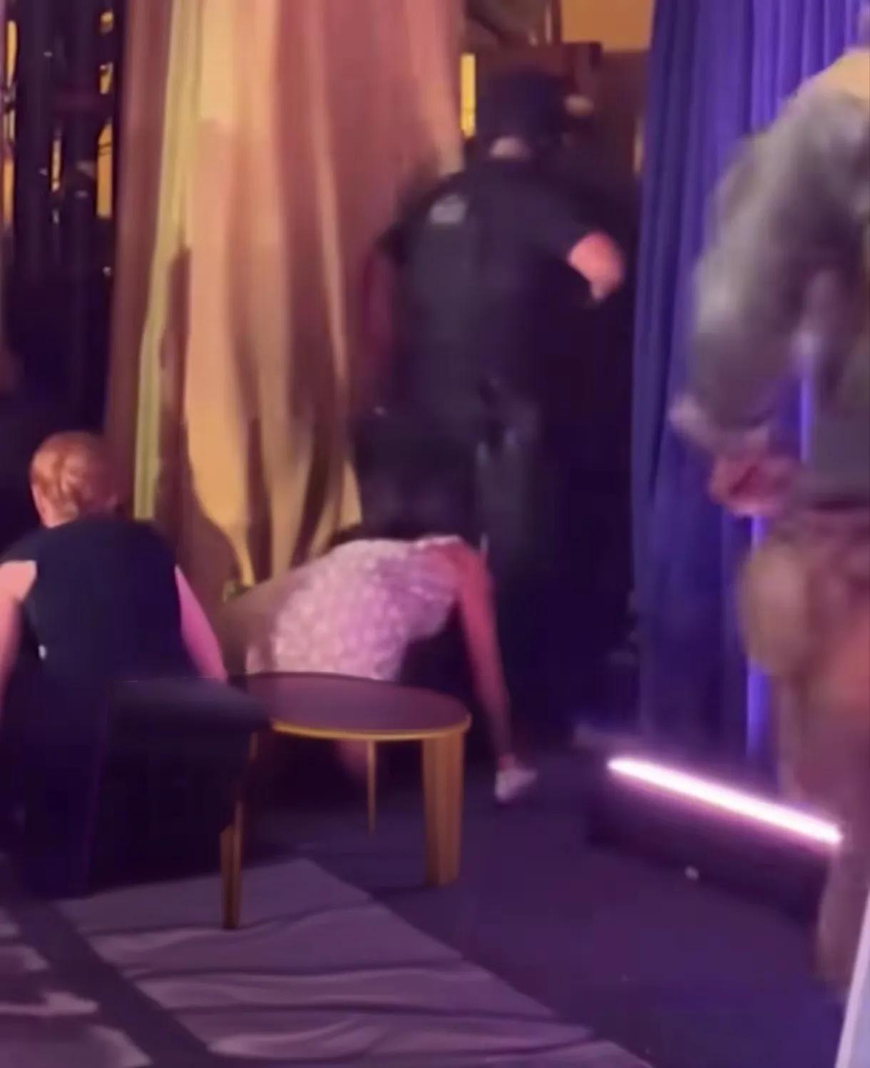 这两位女性在刺杀晚宴上表现抢镜！这两位是那场惊心动魄的白宫晚宴上最受瞩目的两