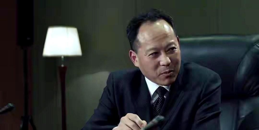 《人民的名义》这部剧有个很多人看不懂的地方，就是每次省委常委会那个政协钱秘书长都