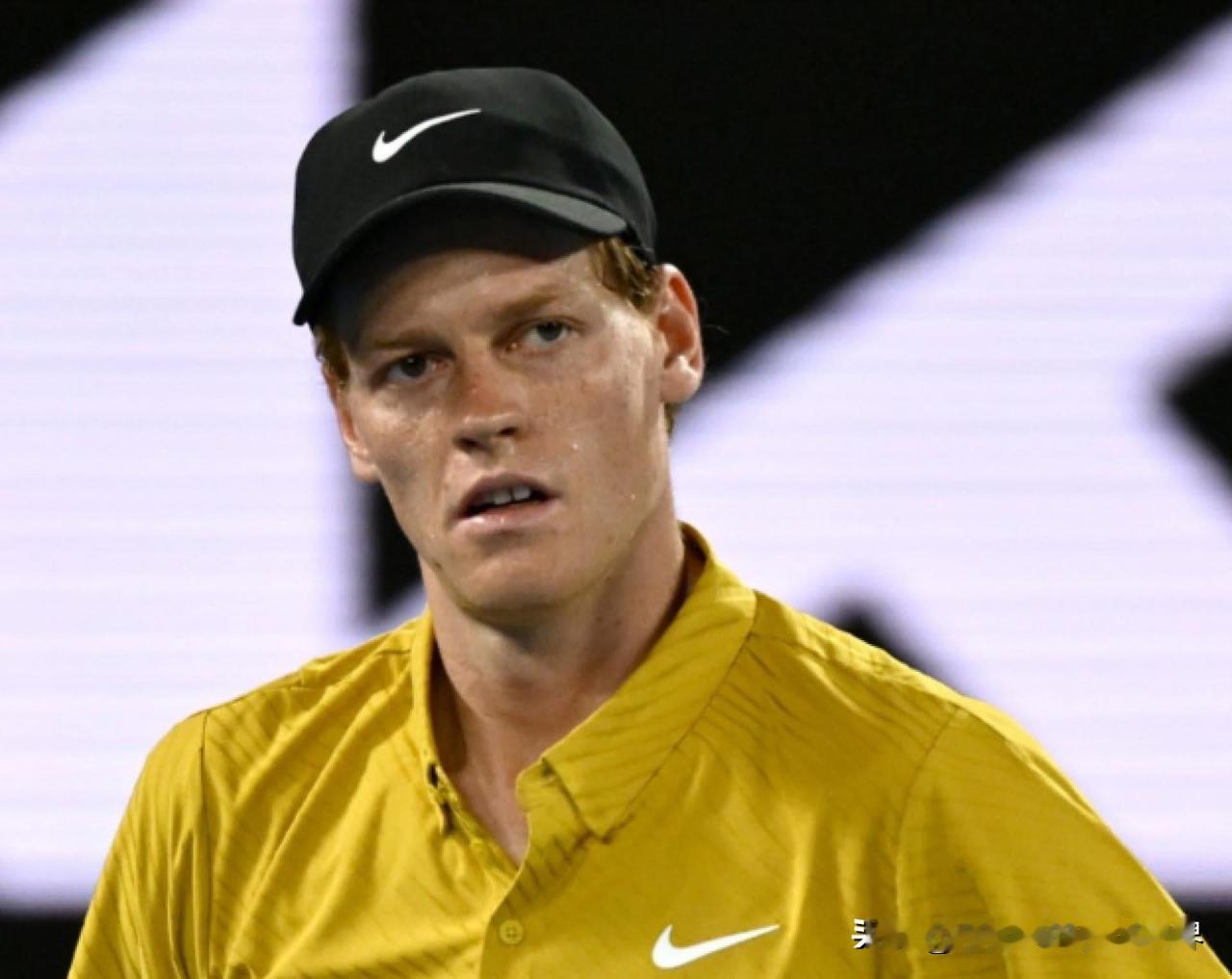 澳网是否为了保护辛纳而偏袒他？萨姆·奎雷伊对此发声！萨姆·奎雷伊表示，澳网的