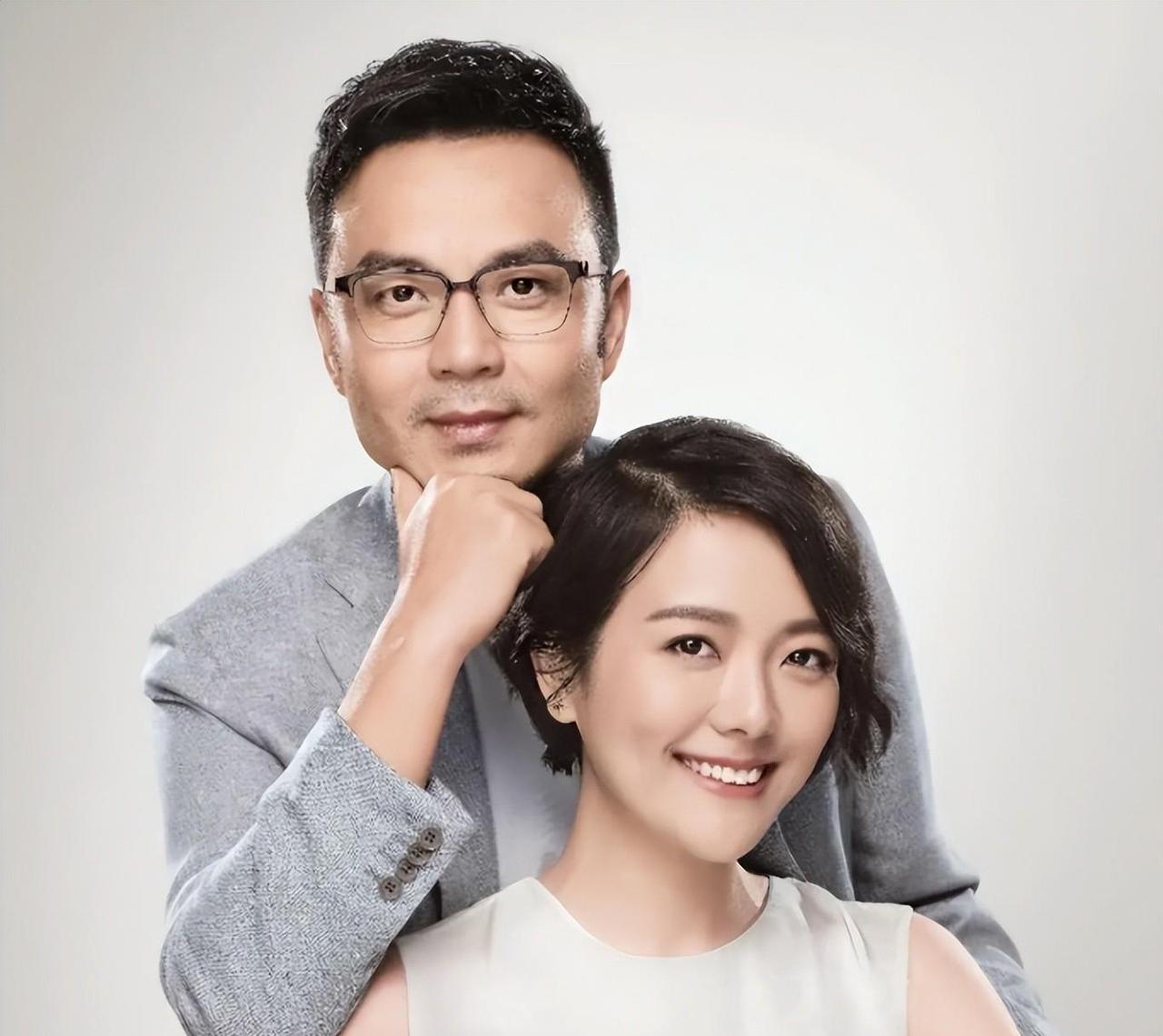 杨乐乐曾坦言：不后悔是假的。作为汪涵的老婆，结婚后隐退，10多年的相夫教子，