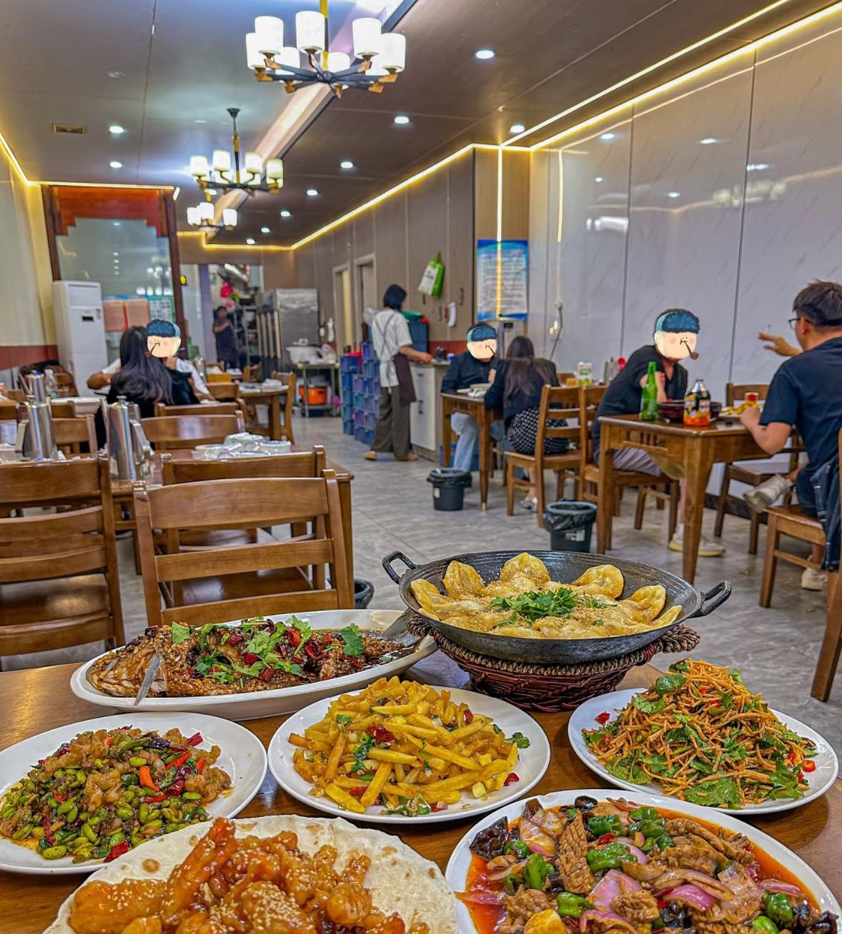个体餐饮店老板这回真睡不着，慌了！社保新规五险将覆盖所有用人单位，个体户和餐