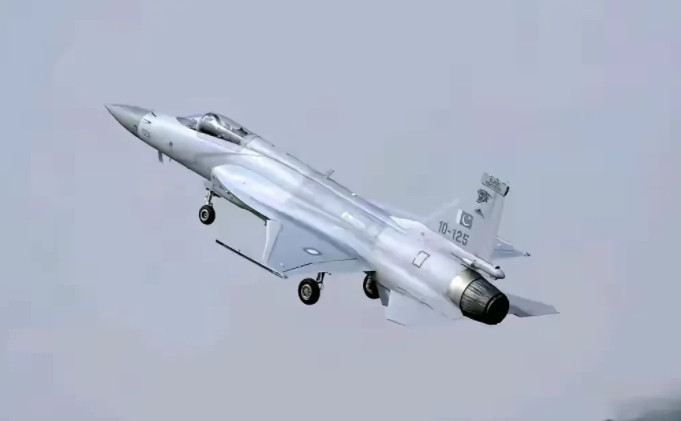 法国达索公司针对近期印巴空战中阵风战机据传被歼-10击落的事件，正式作出了回应。