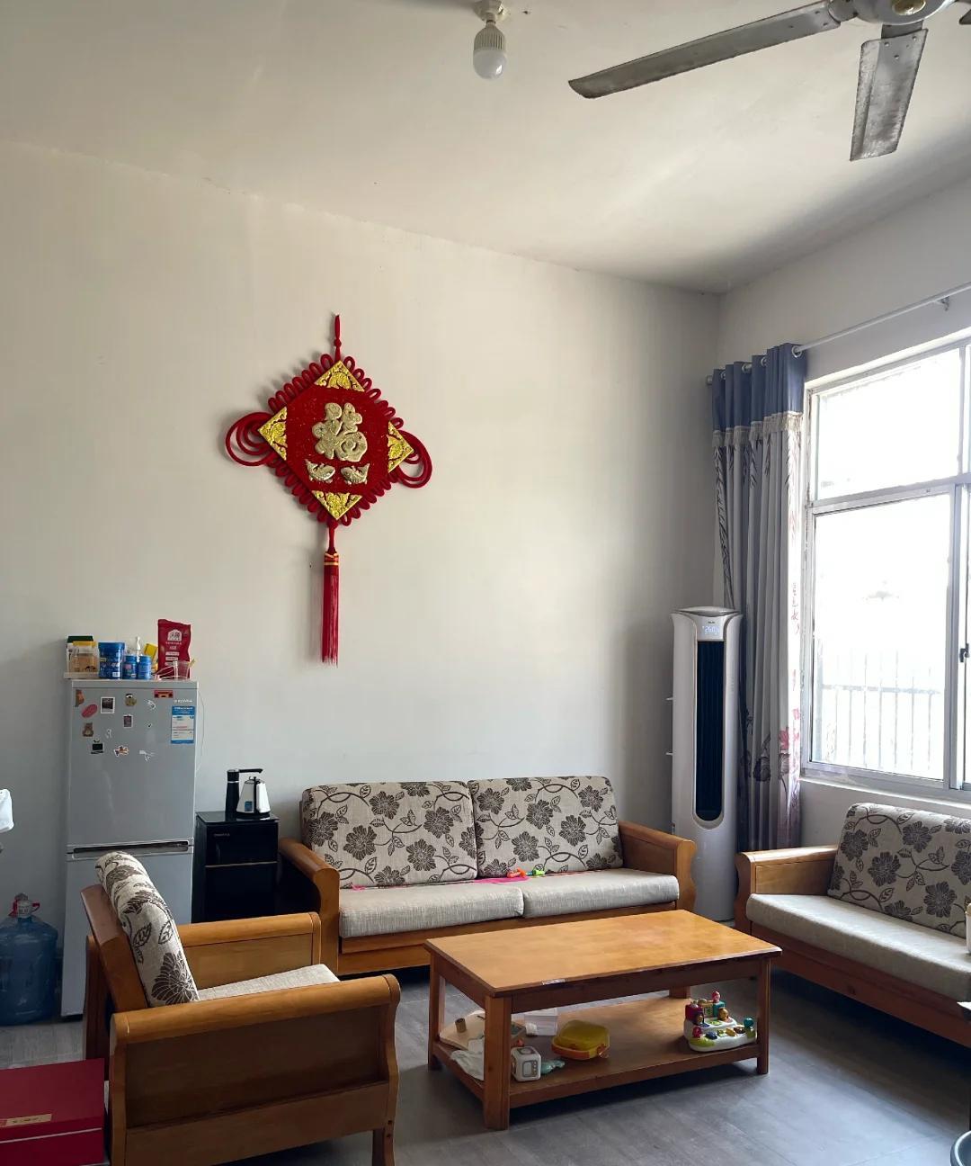 左滑看看，给爸妈改造的农村自建房。房子已经住了10年了，虽然看起来有点土土的，
