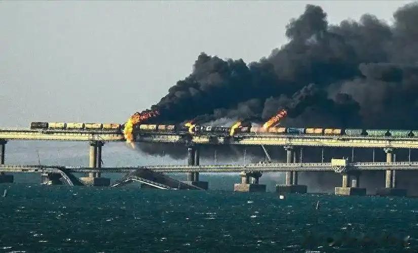 《克里米亚已成孤岛！乌军切断13座电力系统，刻赤大桥三次封锁，黑海舰队全员撤离！