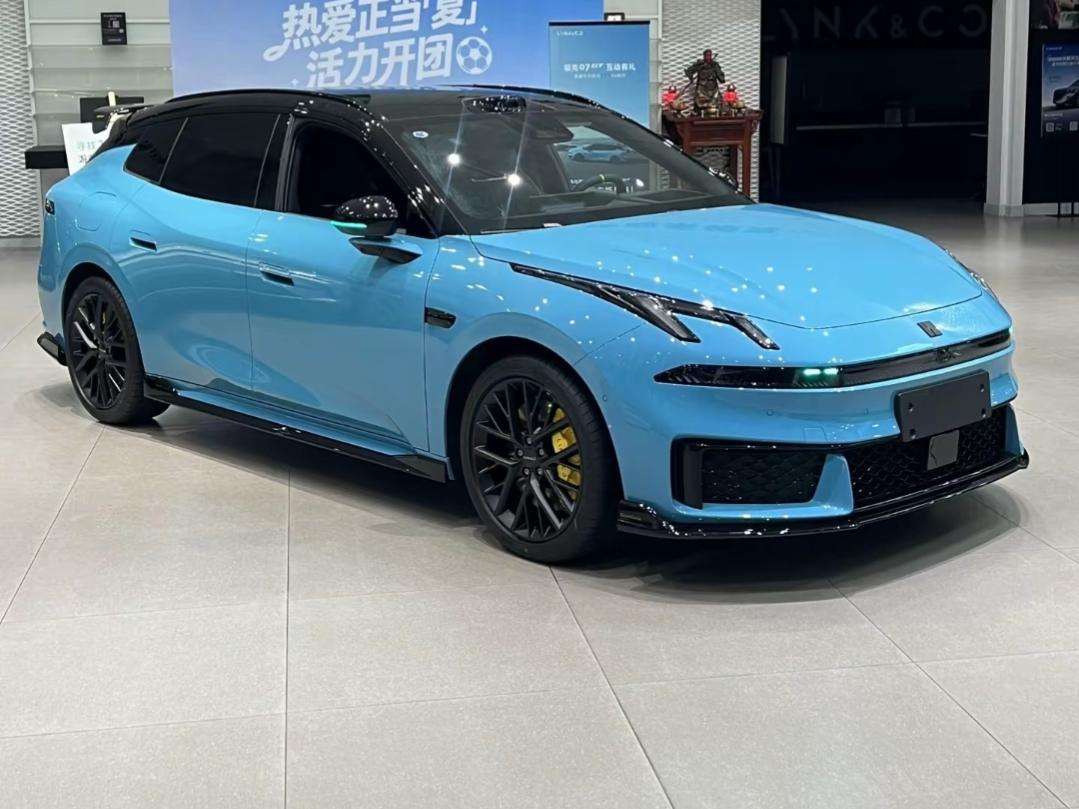 领克07GT直接把猎装车的售价又拉低了一大块，这小车外观真是运动感十足啊，大轮毂