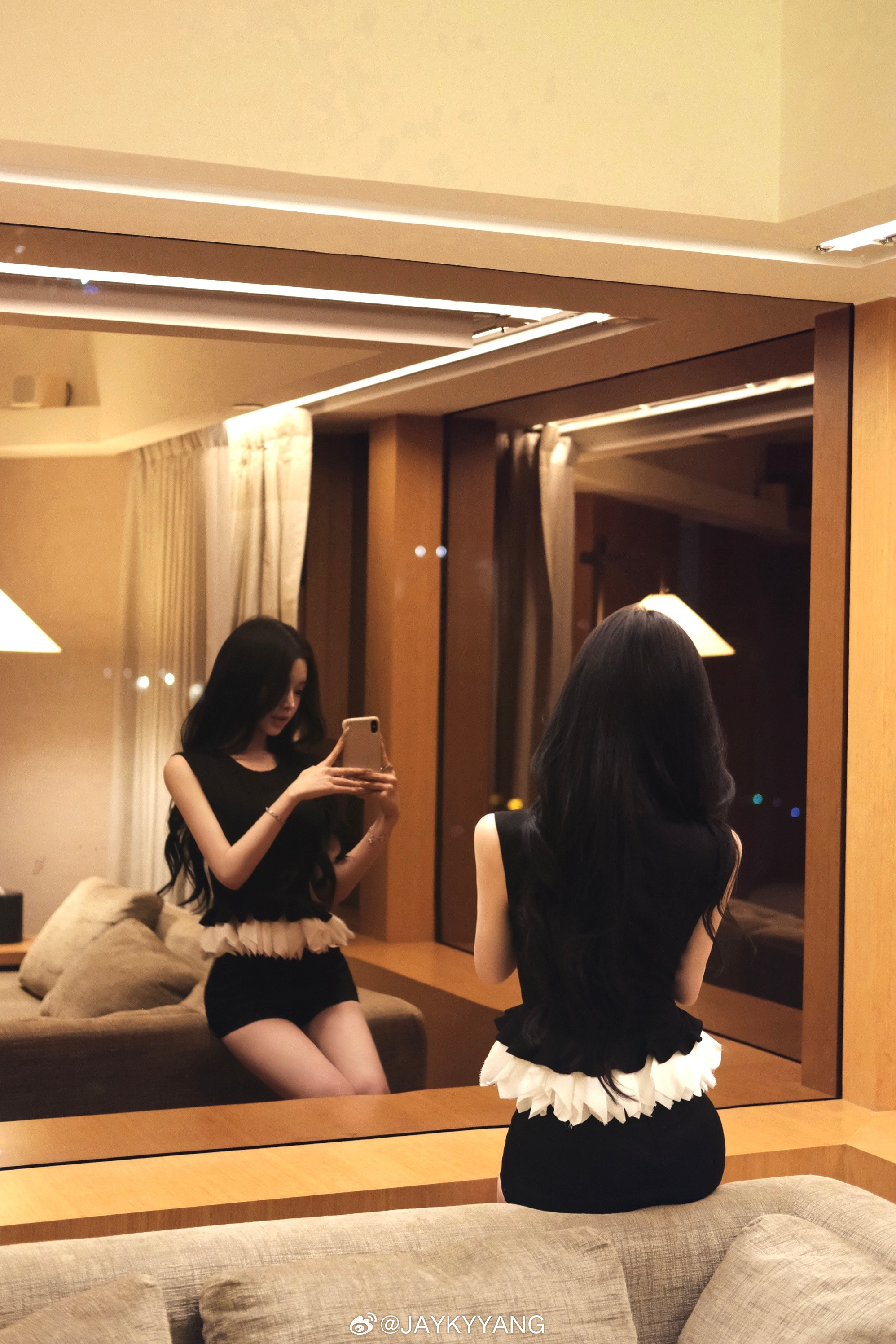 老一辈艺术家依然坚持手搓😇答应你们的Jennie套装来啦白色内搭是秋冬上的款