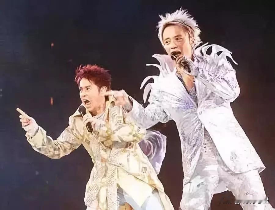 在乐坛上谭咏麟对谁最好？这个毋庸置疑就是李克勤吧，这个宠李克勤的程度令一众歌星都