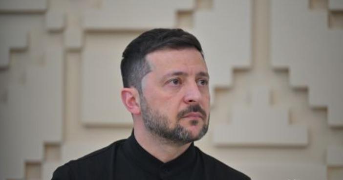 泽连斯基宣布了！乌克兰已经做好了两手准备！在1月4日，泽连斯基发表讲话称，“我们