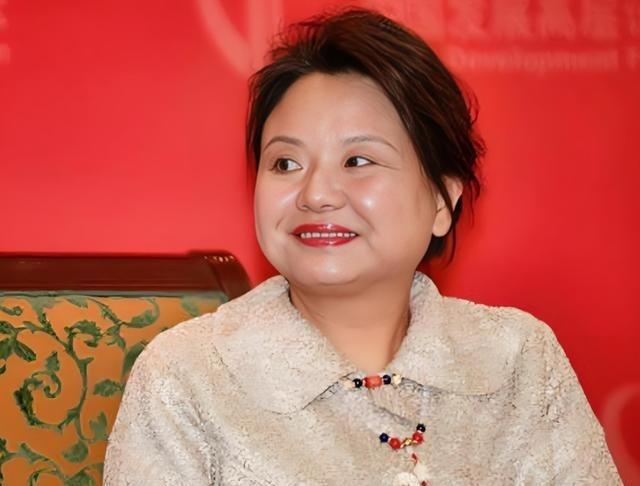 “中国的钱我是不会还的！”一位女企业家曾欠下200亿巨额债务，却一分钱都不还。随