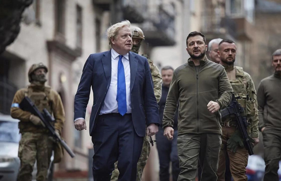 【热点评述】为什么英国在反俄援乌方面走得最远，甚至被认为英国实质上已经对俄罗斯宣