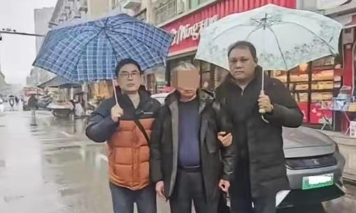 他是中国司法史上潜逃时间最长的罪犯，从1982年越狱脱逃到2024年被捕归案，整
