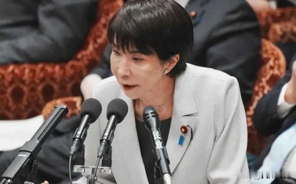 民调越反对越要干？高市内阁这盘棋，刀刀砍向明年总裁选举66.6%的人反对。5