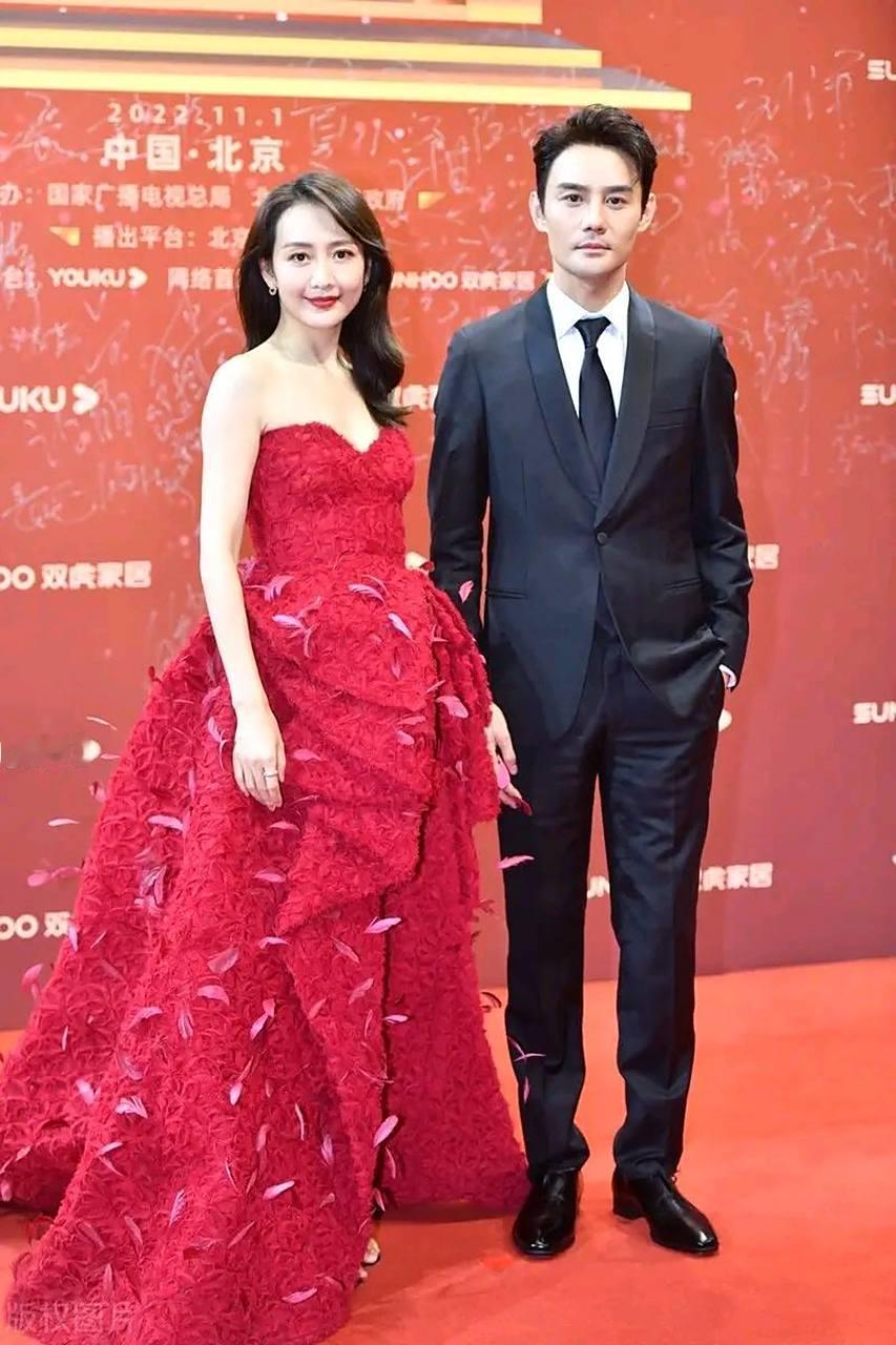 真不知道当初这对“姐弟恋”要是能成的话，生的孩子该有多么好看！[吐舌头眯眼睛笑][吐舌头眯眼睛笑][