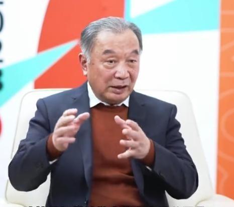 著名教授温铁军大胆发言：乡村小学，几乎都倒闭完了，名义上是县城教育质量好，实际上