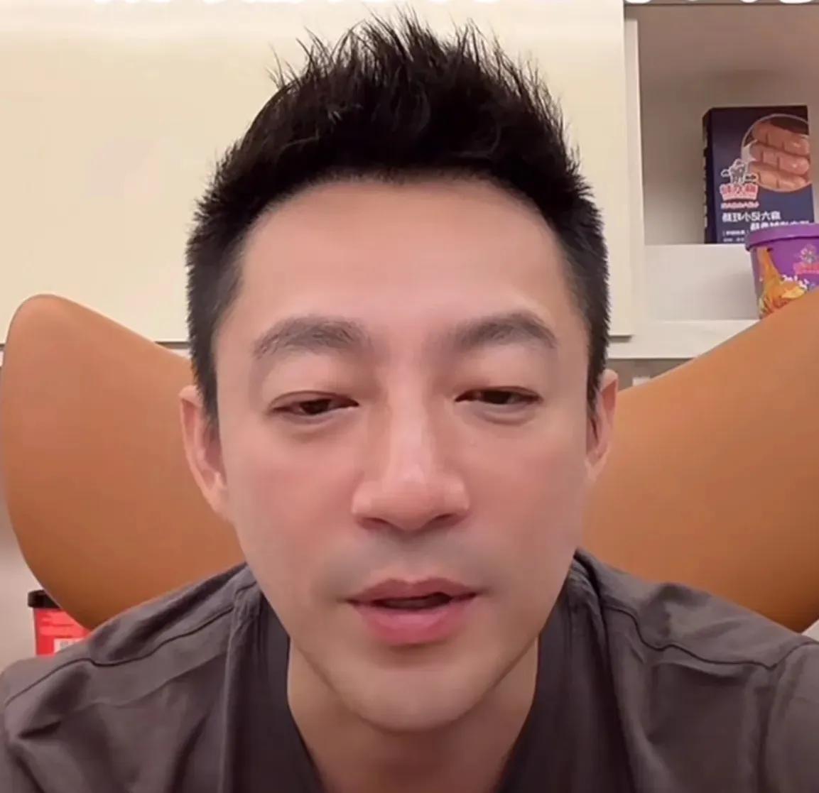 由于黄妈妈提醒，小汪总决定7月中旬开业的麻六记店铺不让孩子们参加。这决定源于