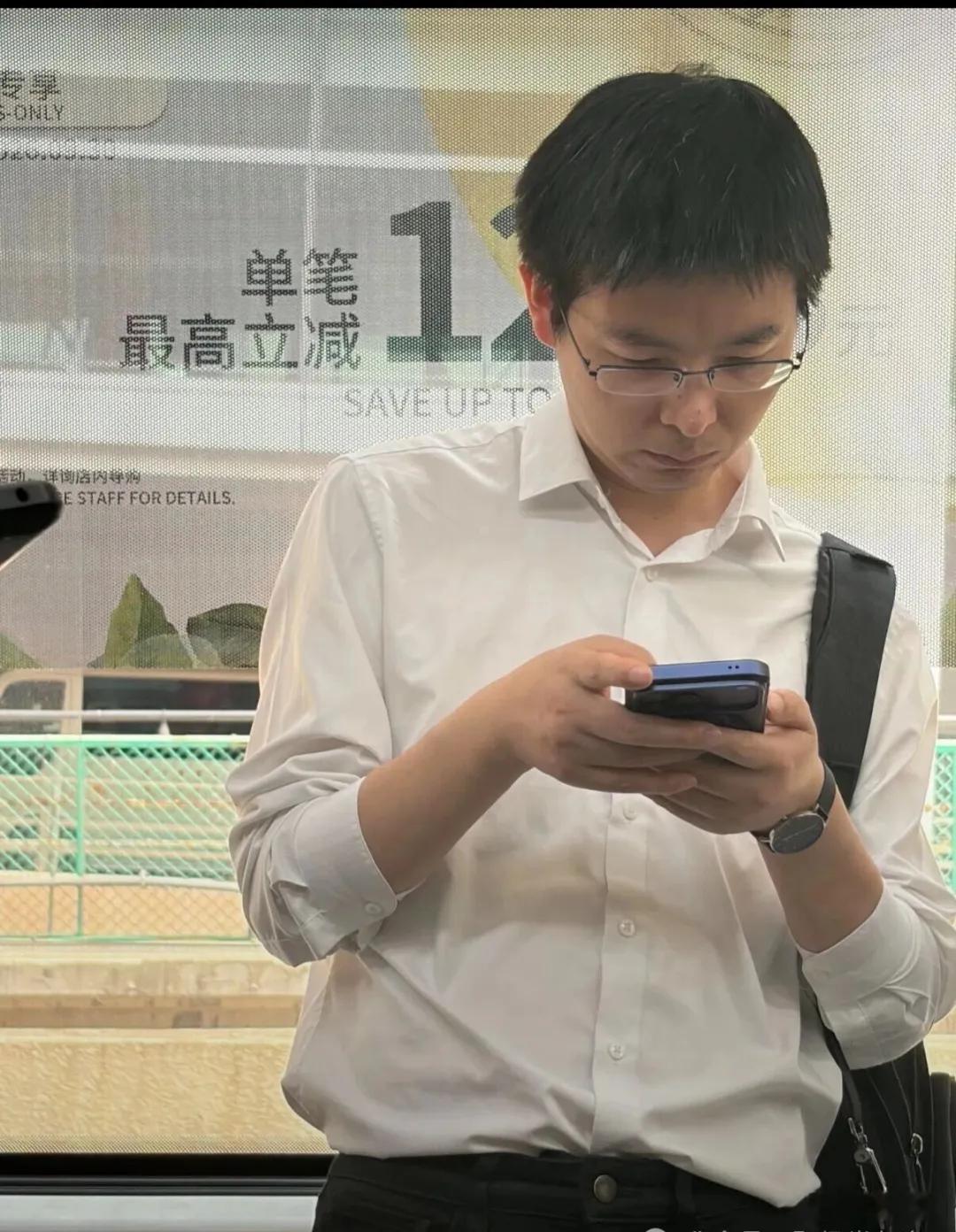 王兴兴是宇树科技股份有限公司的创始人，自2016年8月创立宇树至今，一直担任公司董事长、总经理、首席
