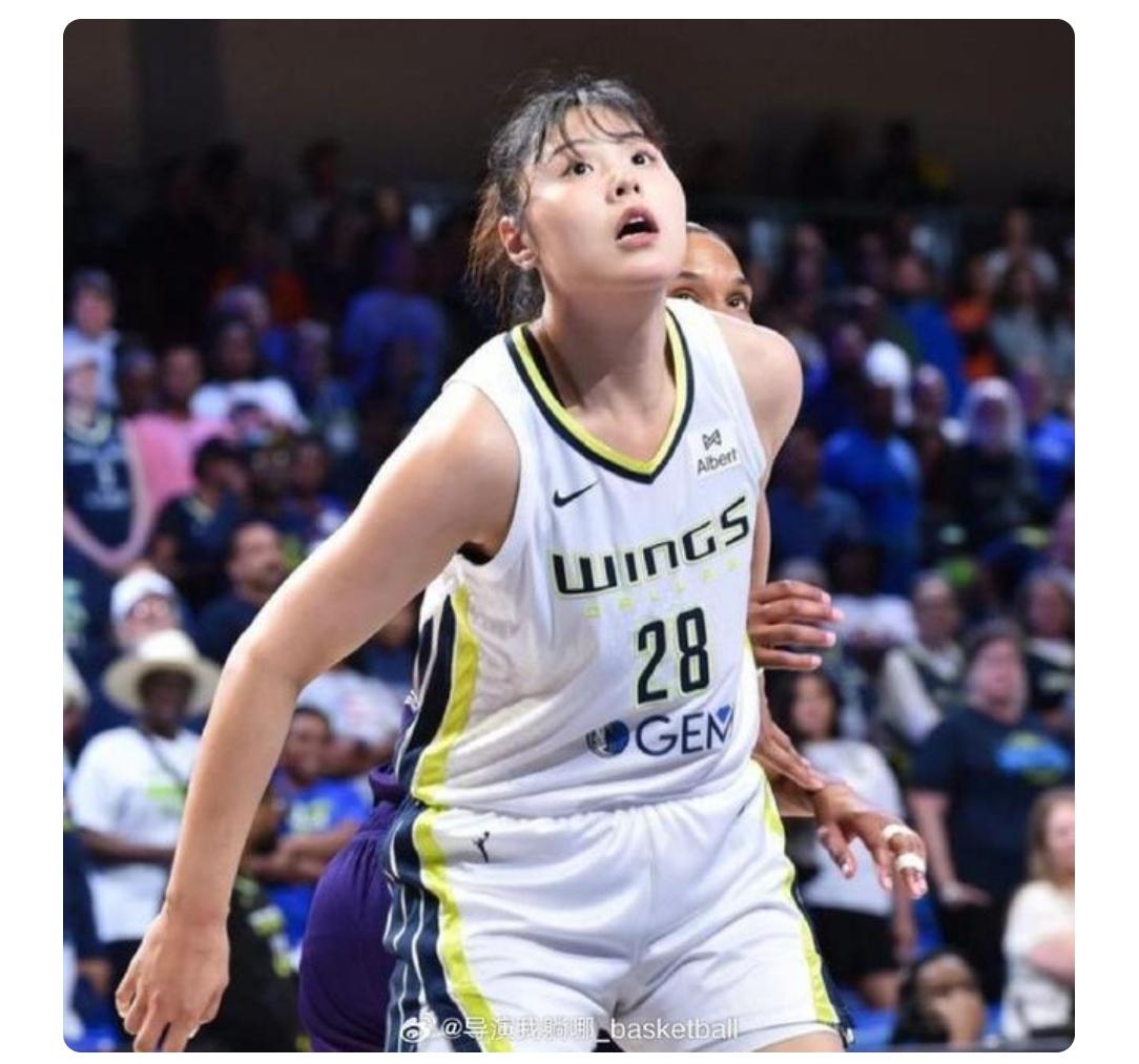 听到李月汝说她要收购一家欧洲女子篮球俱乐部的时候，我惊呆了，她这么有钱吗？据了