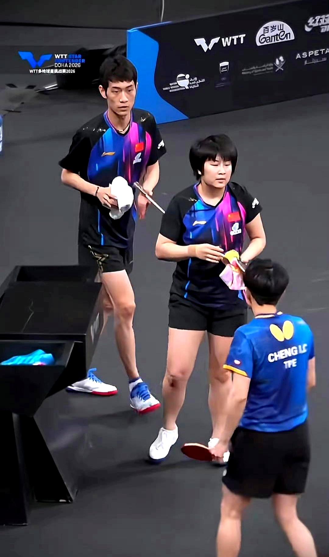 0-3横扫出局，19岁新星双线崩盘多哈现场刚传来消息，覃予萱一天之内连丢