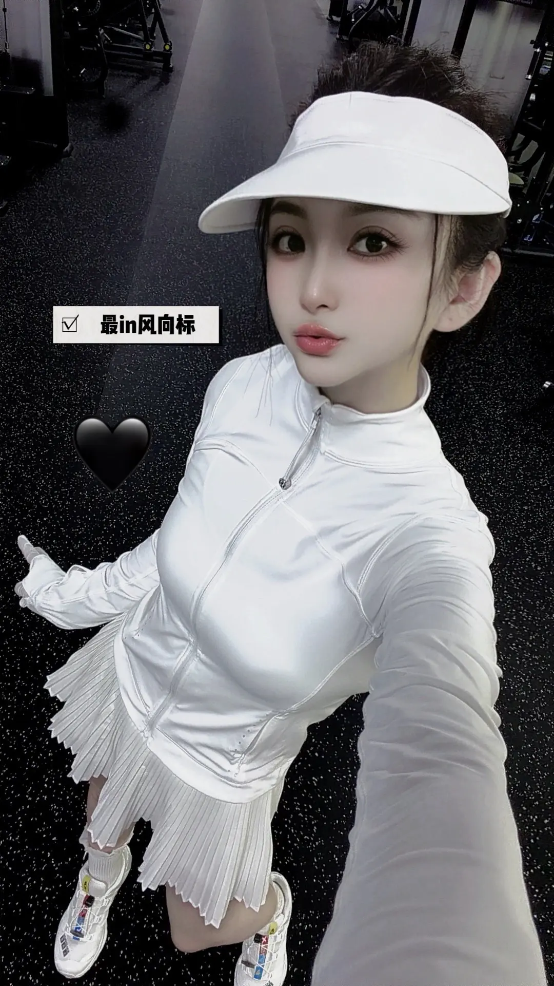 上午一杯咖啡☕️ 下午一杯奶茶🥤  晚上6瓶啤酒🍻   🤍