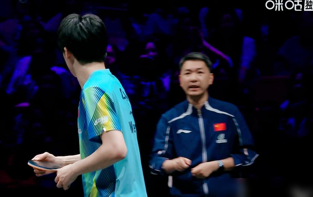 带出19个冠军，却被粉丝网暴到深夜发文自证。国乒功勋教练邱贻可，到底动了谁的蛋糕