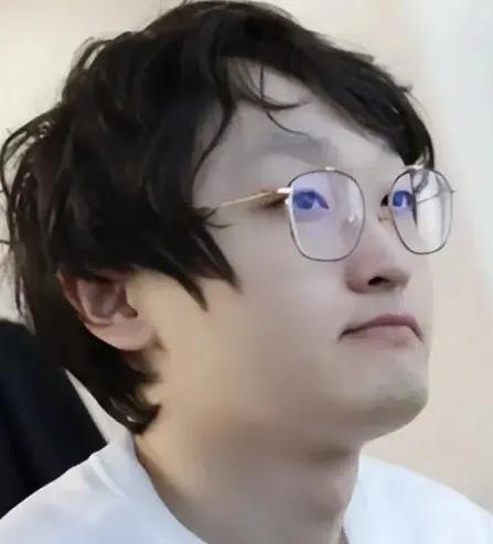 DOTA2:鹏子，江岸，查猪再谈俱乐部薪酬鹏子说他在茶队三年没有拿到钱，只