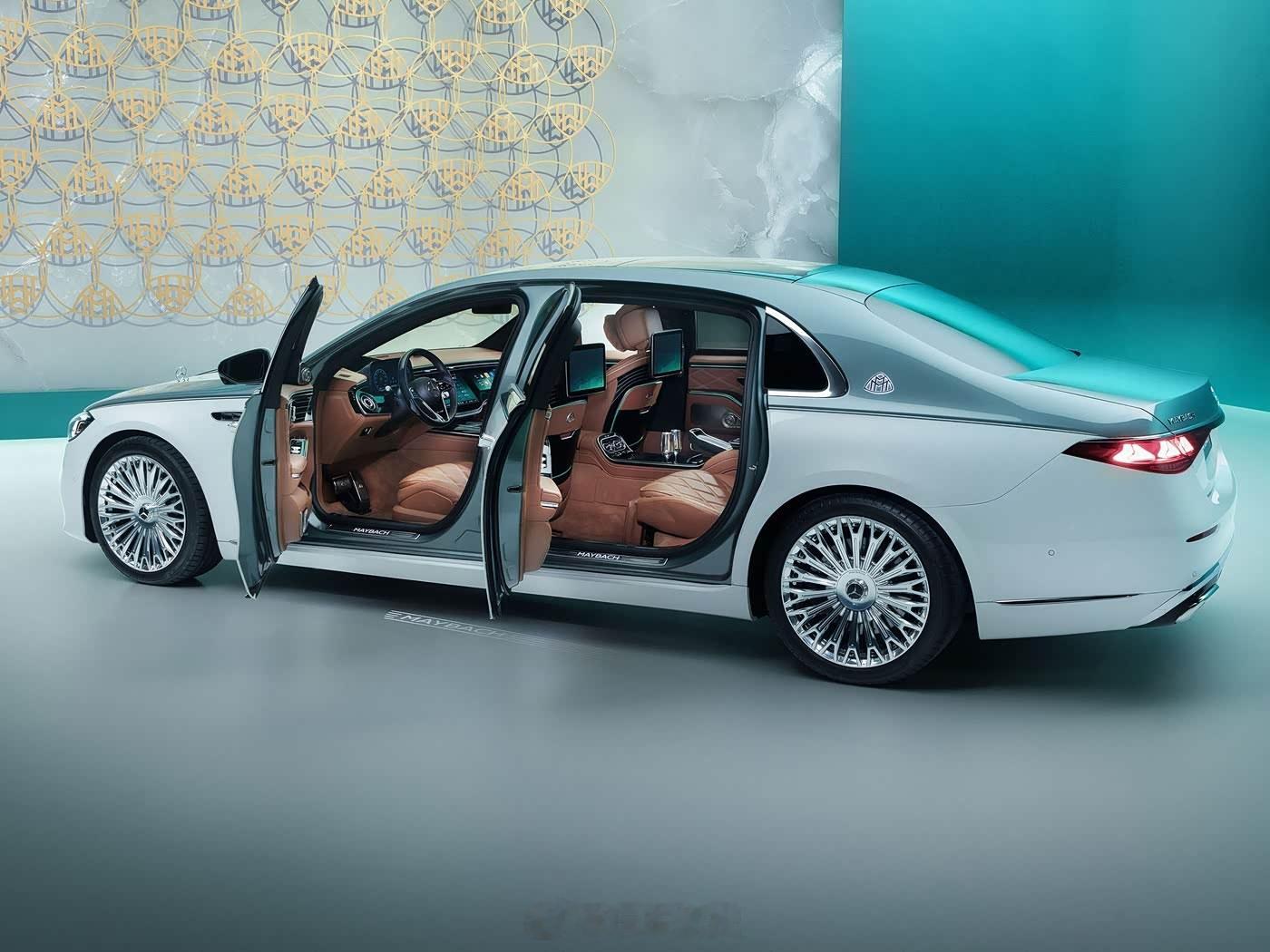 依旧12缸，浑身“MAYBACH”标识的新一代迈巴赫S级给出价格了，139.8-
