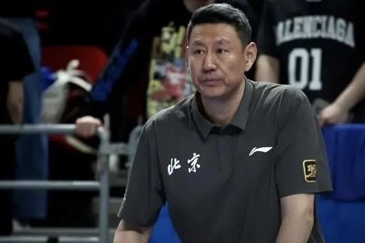 周琦、陈盈俊真金白银砸到手，赵睿、布朗、威瑟斯庞也传闻收入囊中，连范子铭都高薪留
