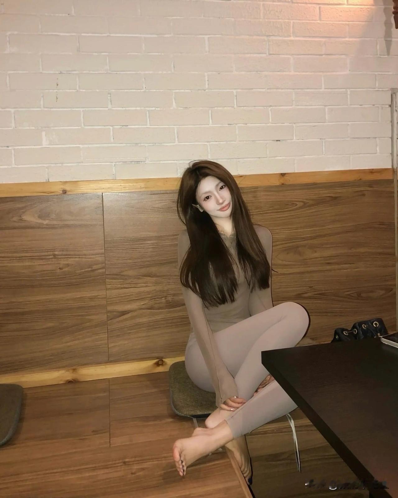 对方如何看你，那是对方的课题，擅自背负别人的课题，只会让自己感到痛苦。