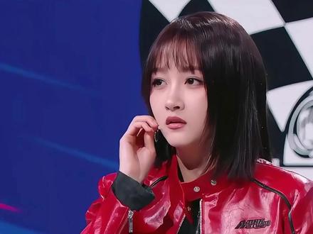 关晓彤神还原沈腾语音导航，趣味教学引爆网络