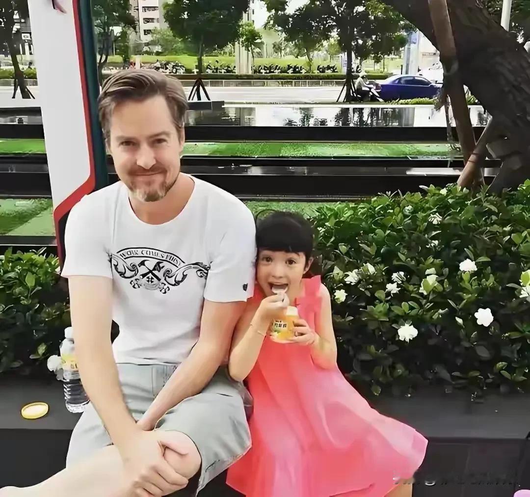 夏克立2021年出轨女儿粉丝？没想到平时看起来温情满满的老爹，居然是这样的人，不