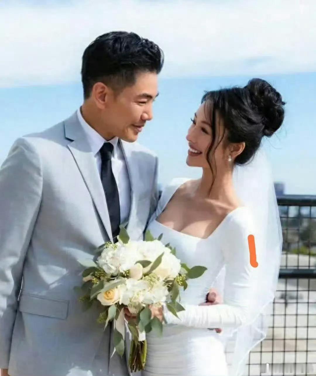 孔子第76代孙在美国结婚，妻子厚唇大眼是大马名媛，两人网上认识