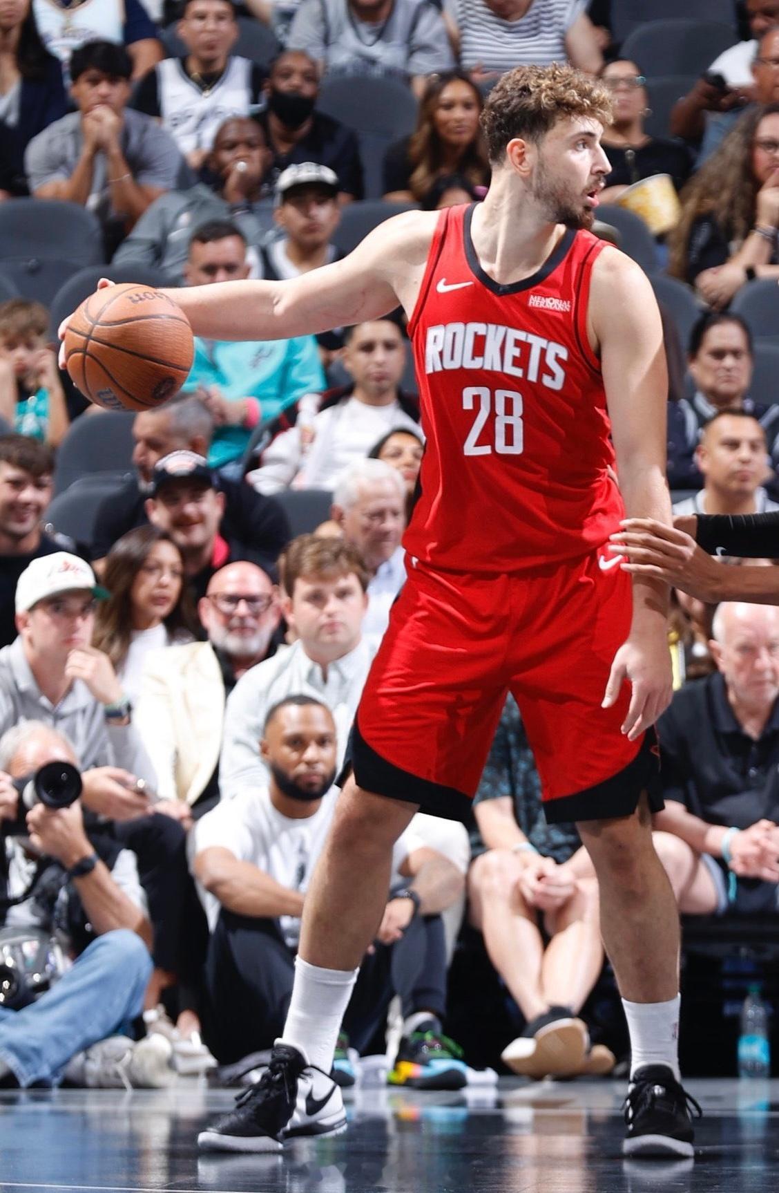 本赛季截至目前正负值最高的四位球员，申京第四，具体如下：1、约基奇+1292、