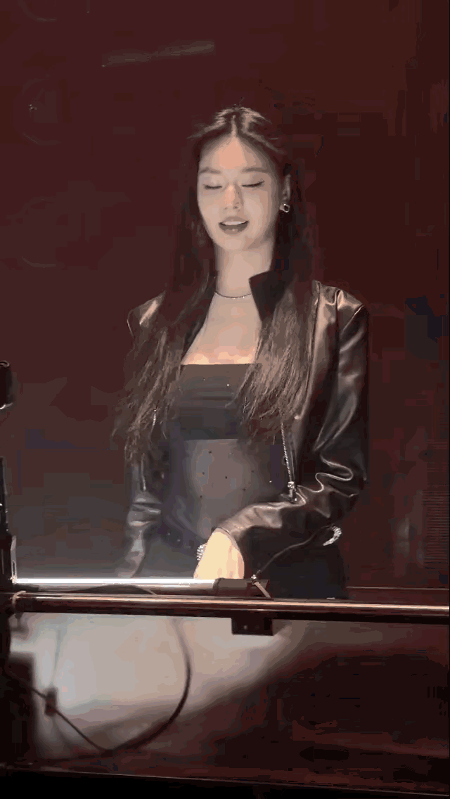 网友们，这种女人怎么追？？