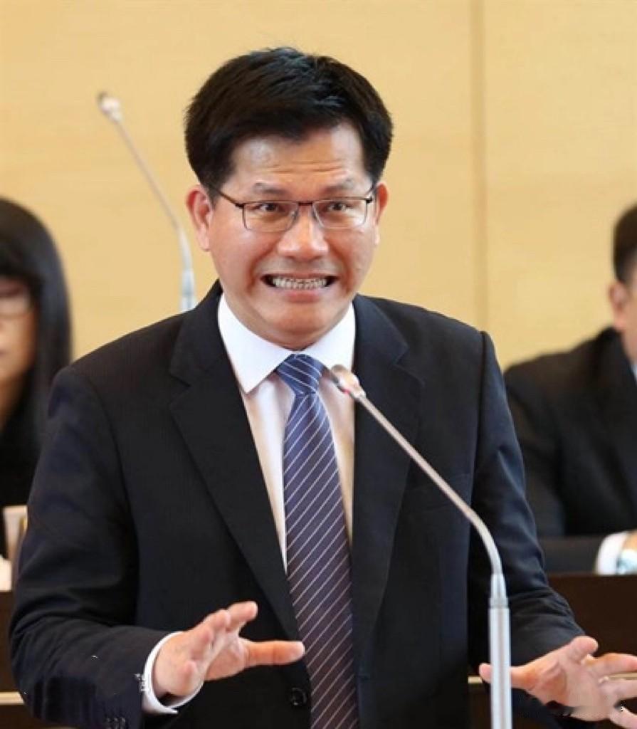 台湾外事部门负责人林佳龙昨天（9月15日）在接受采访时大放厥词，称“中国其实想管
