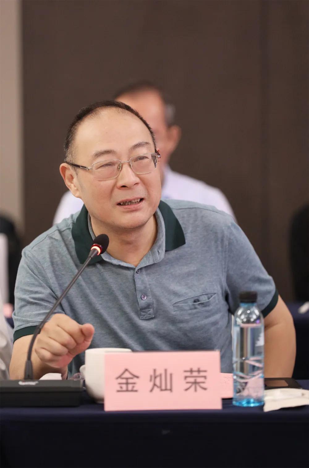 金灿荣教授接连发声，表示人口下滑问题已经非常紧迫了！9月5日晚，金灿荣罕见地连发