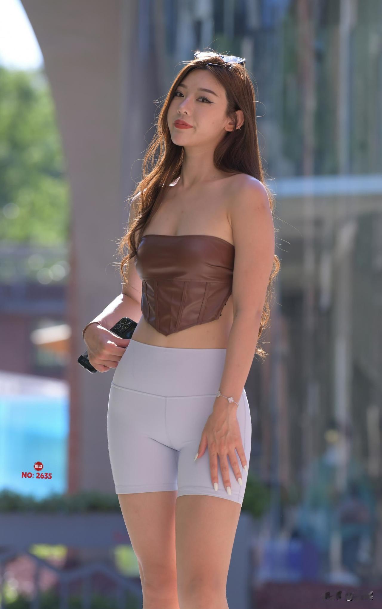 【赚钱最养人：养的是你灵魂的根系】别再把赚钱当成俗事——金钱流淌时，滋养的