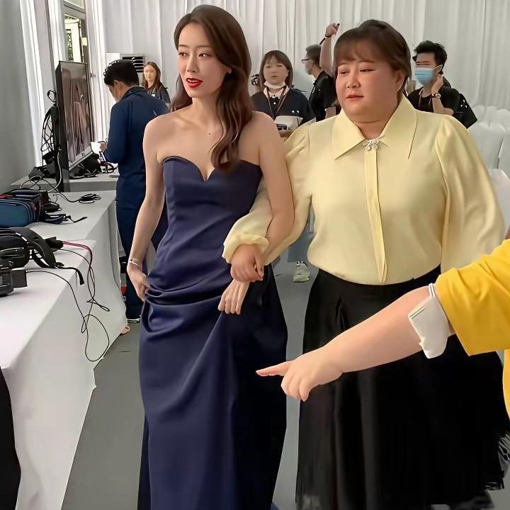 贾玲这哪是减肥，简直是给灵魂换了张“狠脸”！从国民搞笑女变身“国际拽姐”，国内综