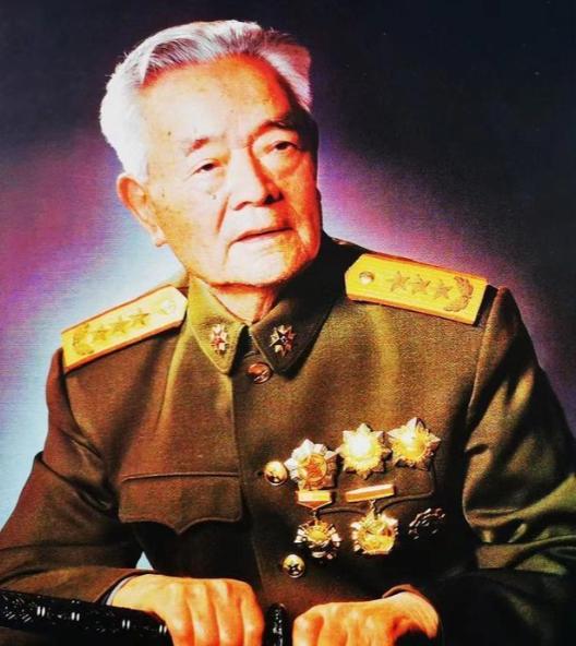 1941年，粟裕将一个21岁的小参谋连升四级，直接跳过排长、连长当营长，全军上下