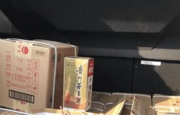 “你花了十四万，却想让我们赔你1400万？合适吗？”2024年9月，江苏一男子逛