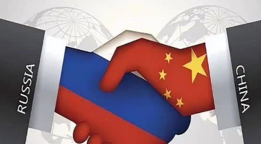 中美贸易战，现在已经不是什么芯片，加税，逆差的问题了，现在美国就是一门心思想要强
