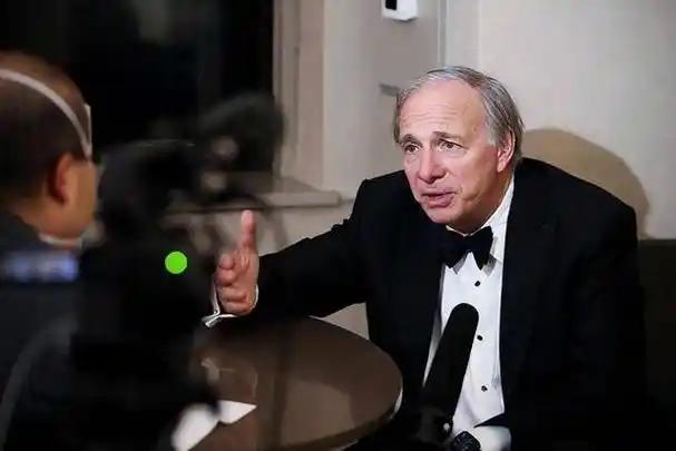 颠覆认知！顶级投资人直言：我们已处在世界大战之中。颠覆认知！全球规模最大桥水基金