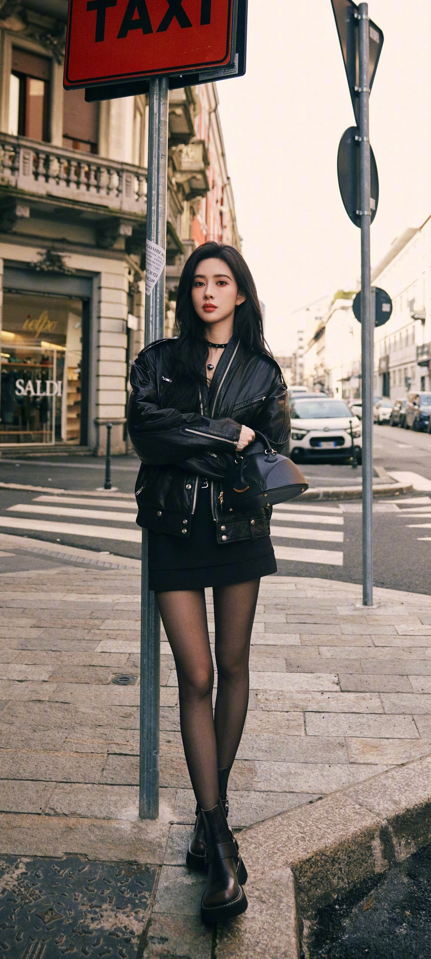 孟子义壁纸，丝袜妆造美腿精选。孟子义