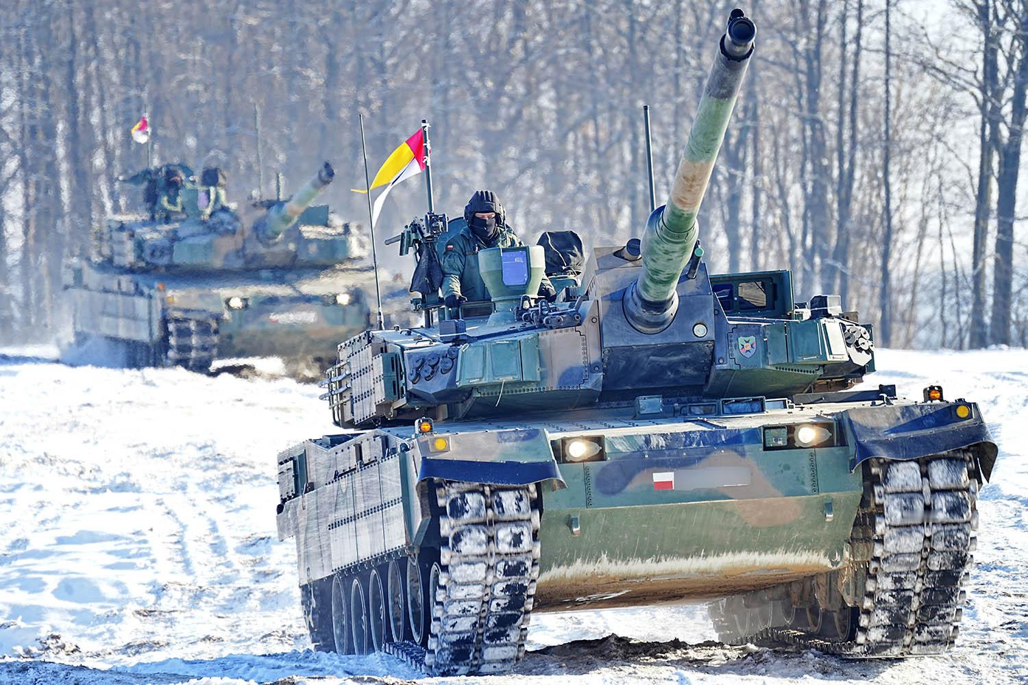 波兰陆军正在加紧训练韩制K2PL主战坦克部队。波兰从韩国HyundaiRote