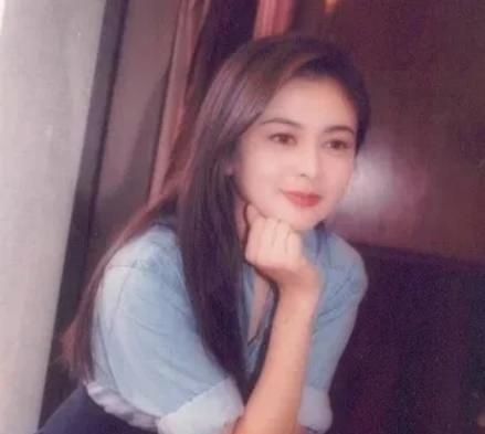 1998年，刘銮雄得罪了九龙的地头蛇，他花重金请洪汉义出手相助，不料对方却提出“