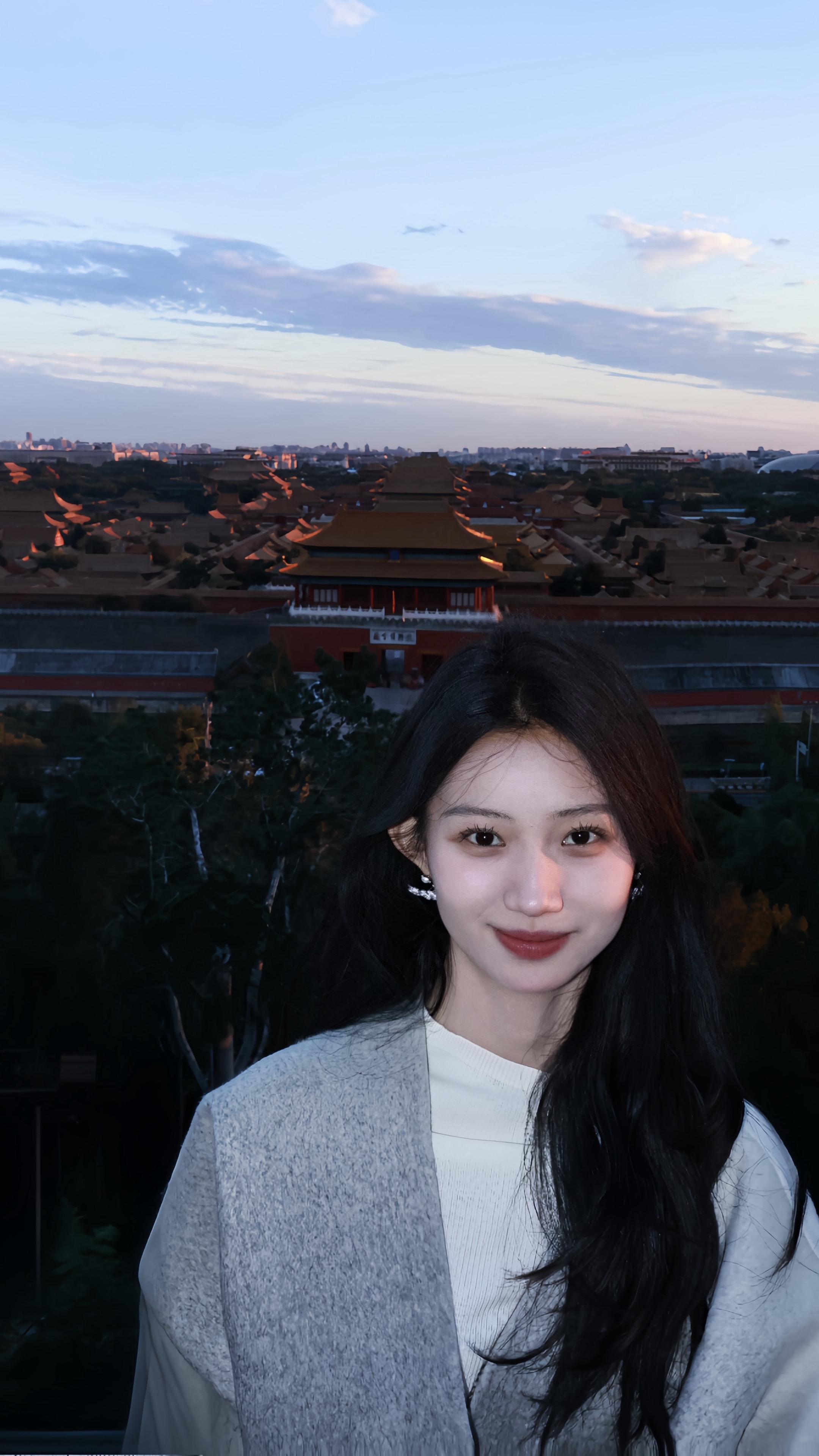 明明话那么寒心，假装那只是叮咛