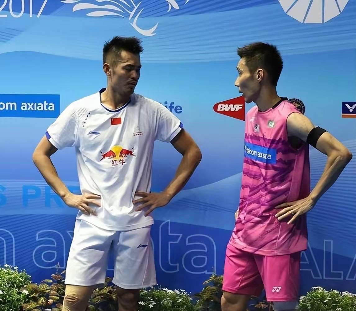 李宗伟第一次在中国击败林丹是2015年的中国公开赛，而林丹早在2004年就在马来