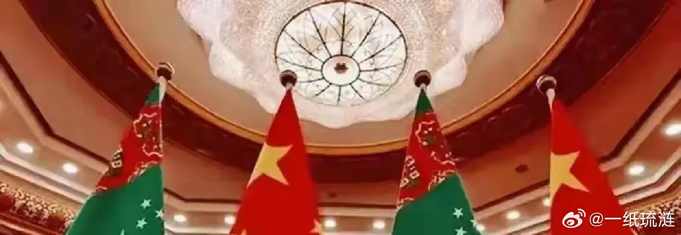 别总盯着那几毛钱的油价涨跌了，真正的能源底牌已经悄悄亮出来了土库曼斯坦那位领袖刚