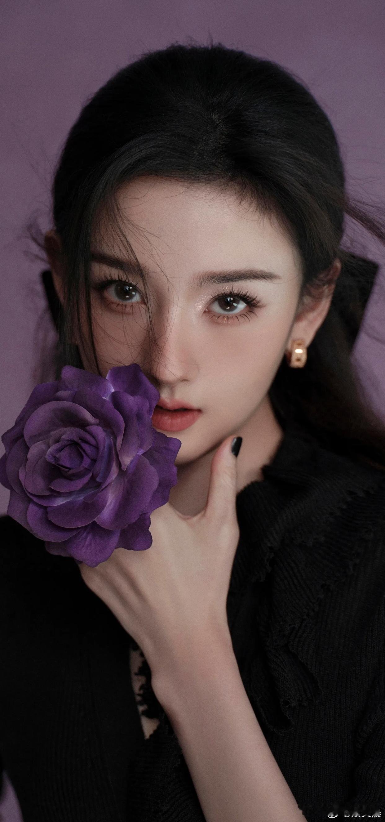 宋祖儿新风格好特别，可爱中带点小成熟，反差感拿捏了