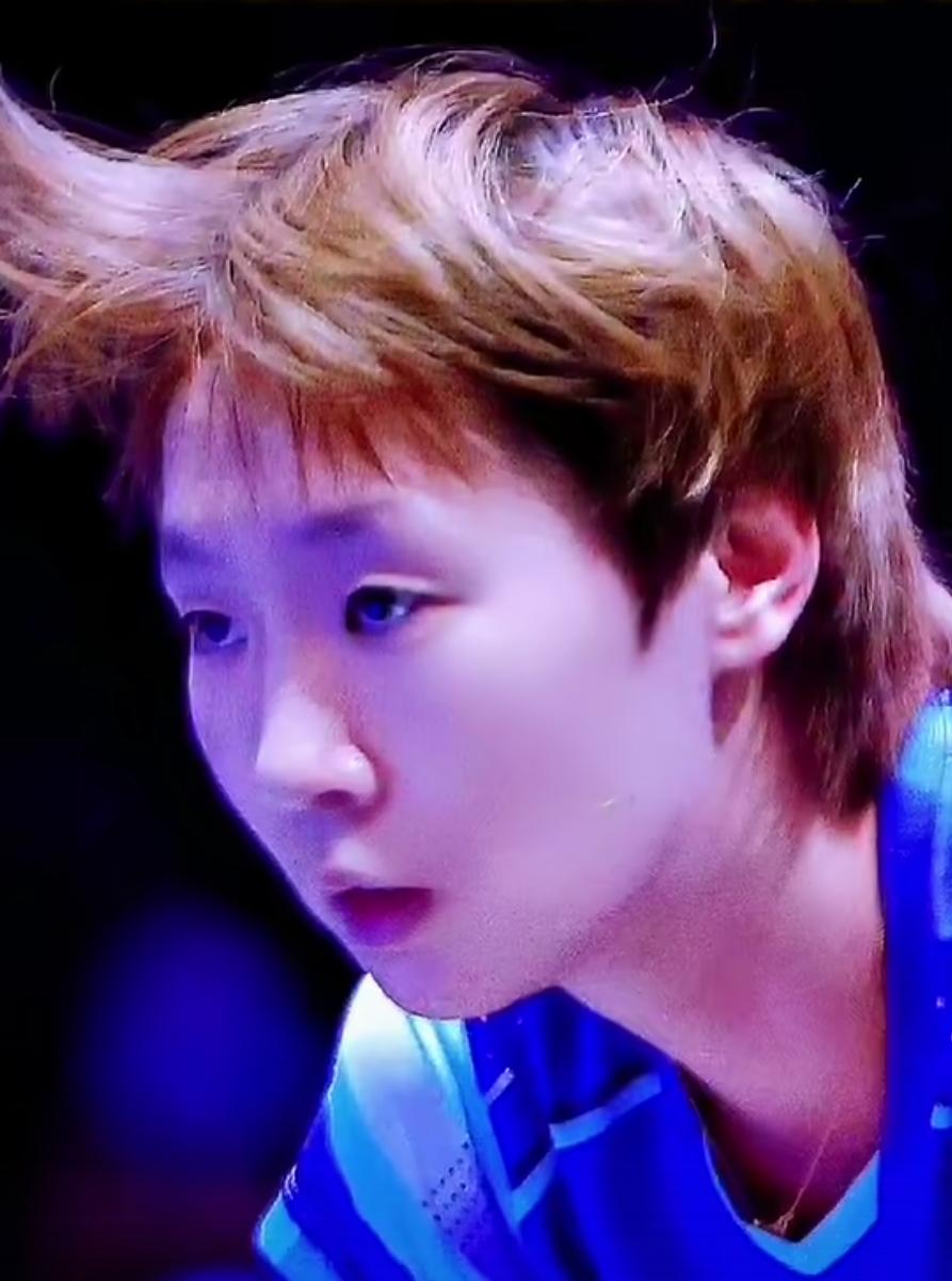 曼昱4:2张本美和晋级亚洲杯决赛会师队友孙颖莎六局比分7:11，11:3